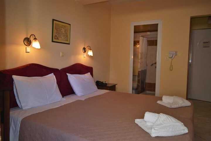 Room 15 of 52