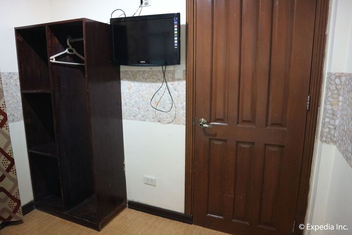 Room 16 of 34