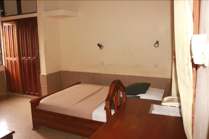Room 3 of 15