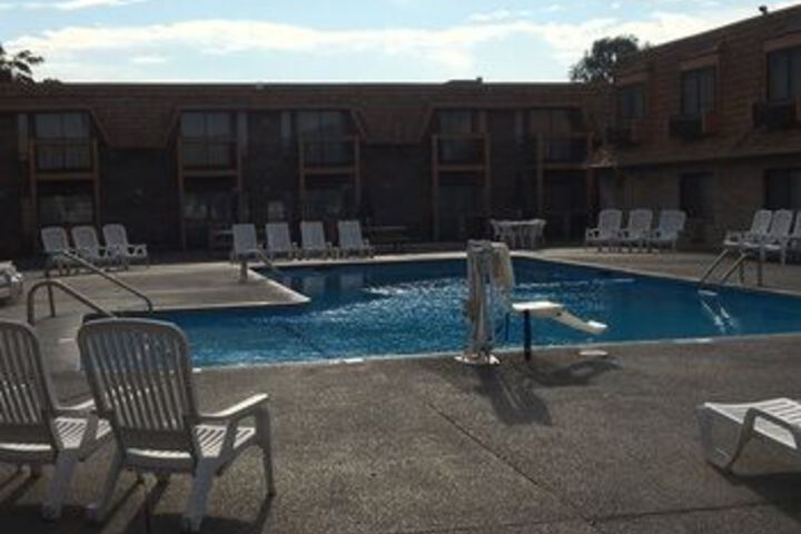 Pool 47 of 51