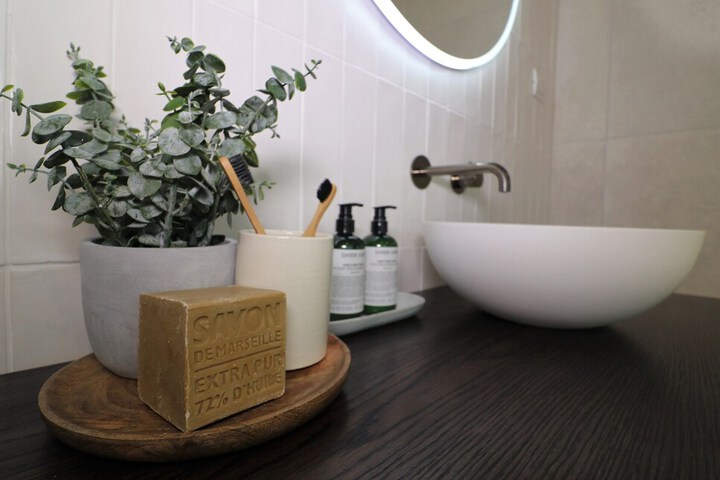 Room 70 of 79