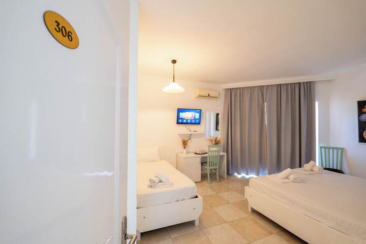 Room 84 of 297