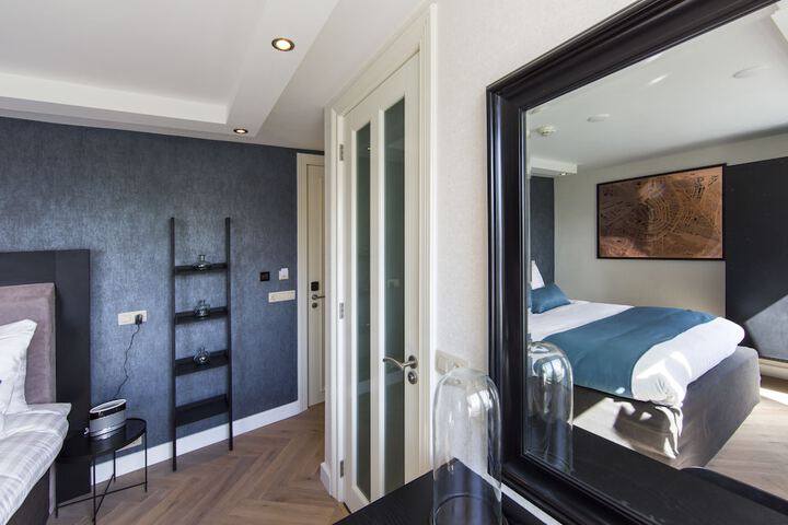 Room 22 of 40