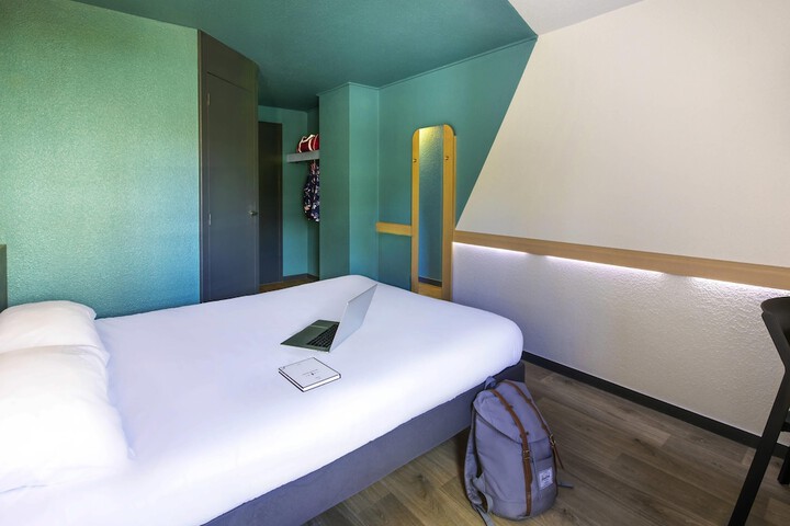 Room 5 of 23