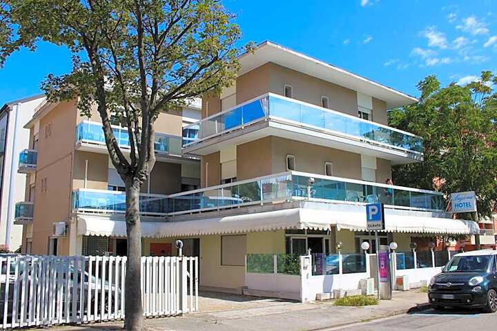 Hotel Laguna