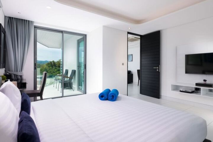 Room 26 of 47