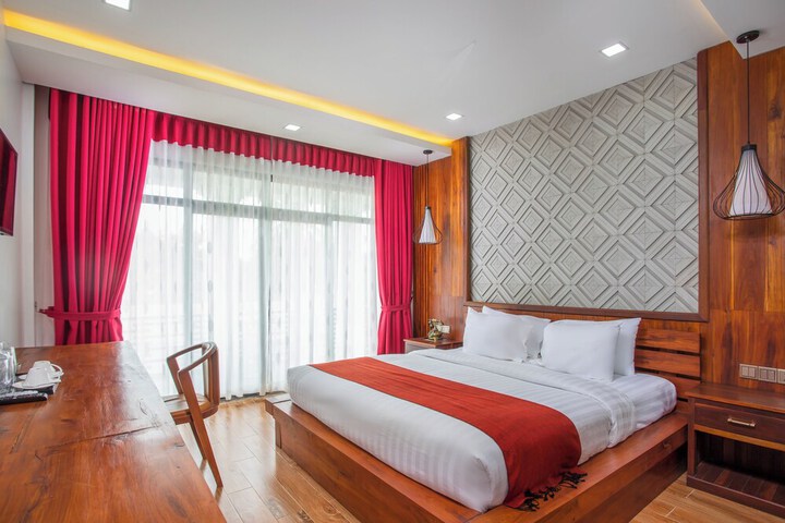 Room 13 of 180