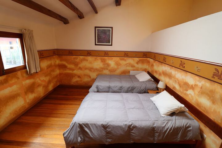 Room 3 of 49