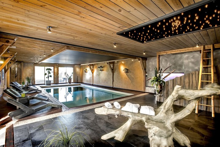 Pool 33 of 55