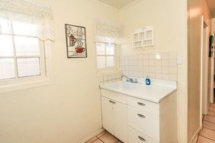 Room 22 of 27