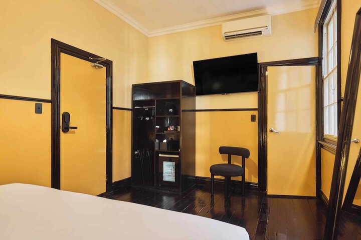 Room 33 of 45