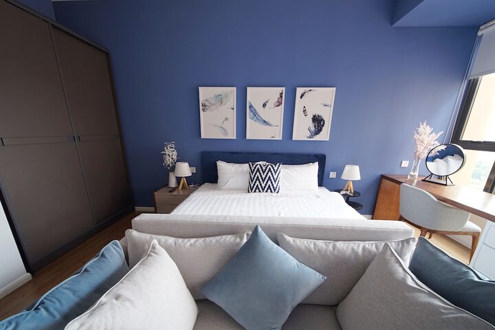 Room 42 of 73