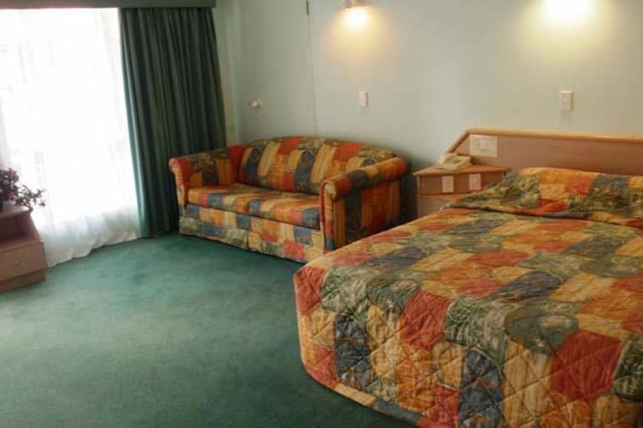 Room 5 of 19