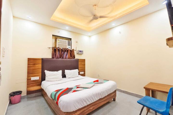 Room 8 of 22