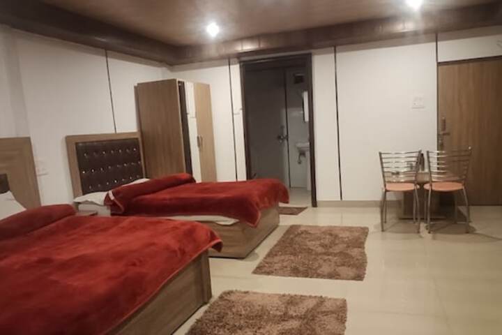 Room 12 of 21