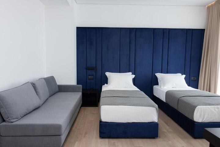 Room 12 of 50