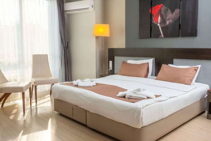 Room 15 of 29