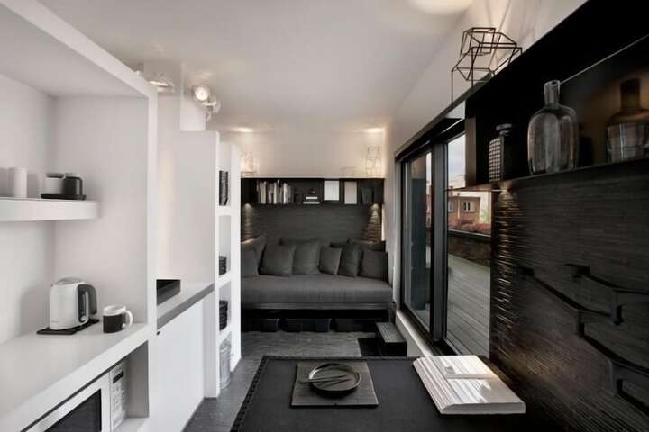 Room 27 of 44