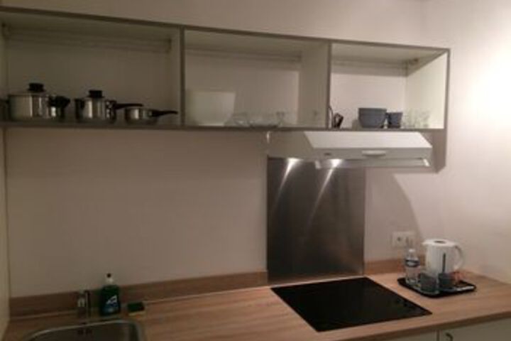 Room 83 of 112