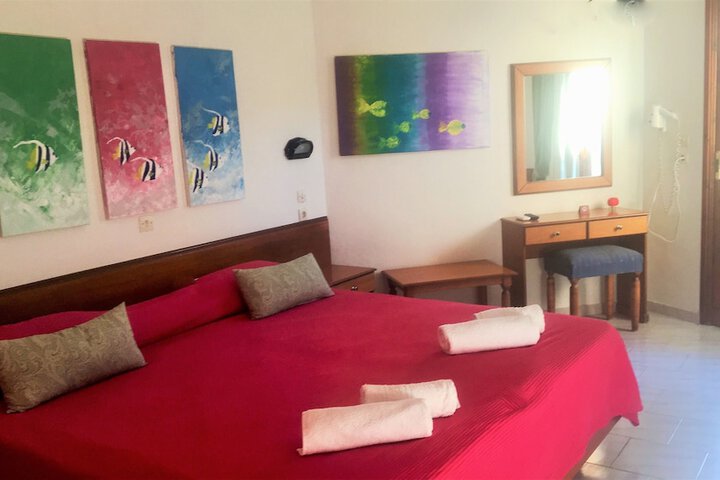 Room 19 of 107