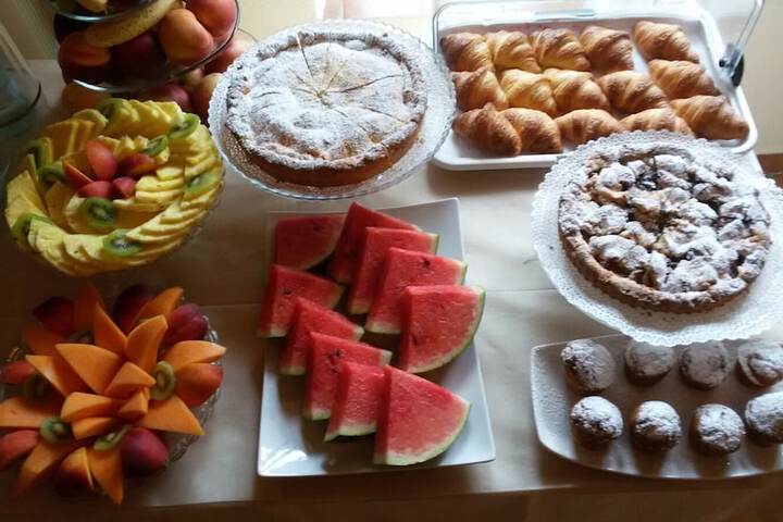 Breakfast/Coffee Service 74 of 113