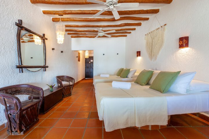 Room 4 of 82