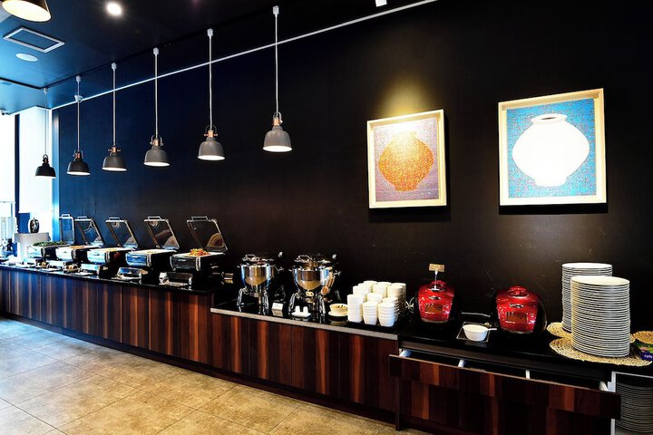 Breakfast/Coffee Service 31 of 34