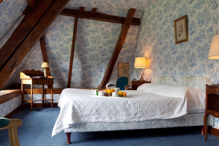 Room 8 of 54