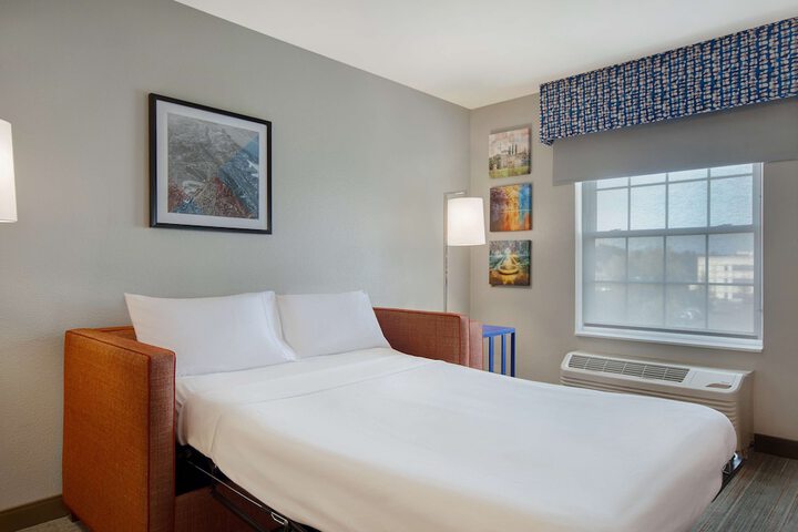 1 King Bed (14 of 16)