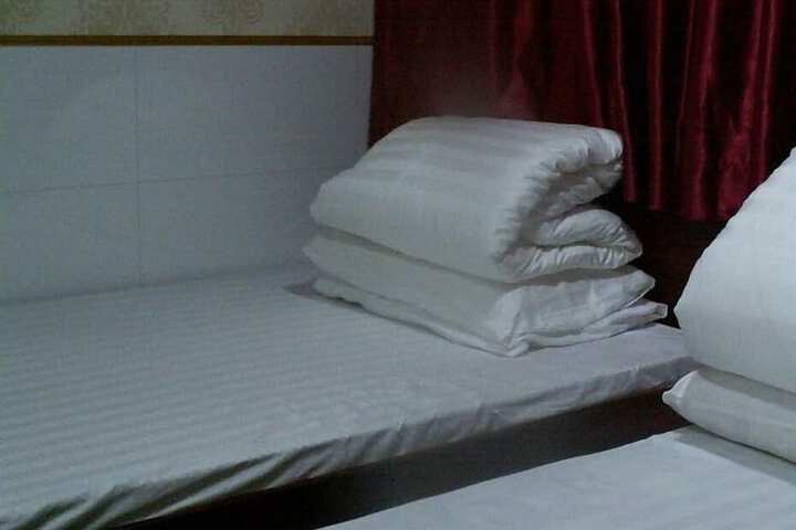 Room 10 of 36