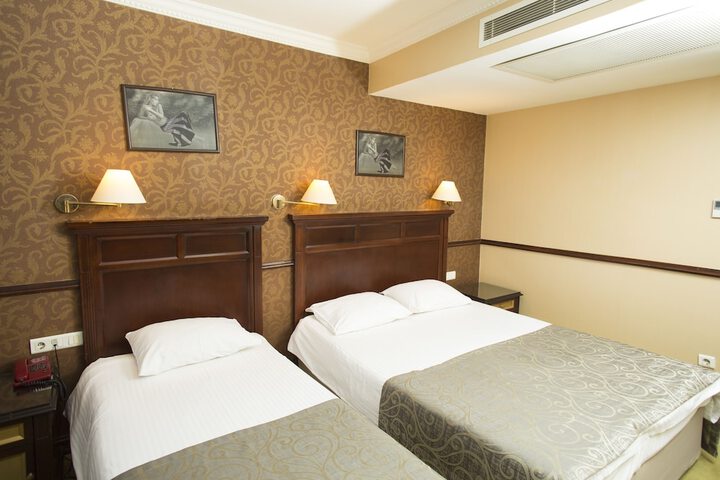 Room 62 of 114