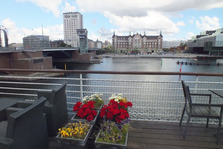 Sundeck 57 of 71