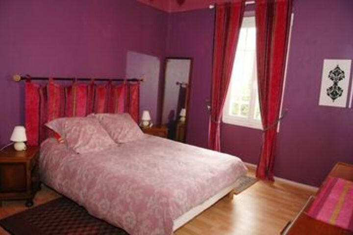 Room 6 of 11