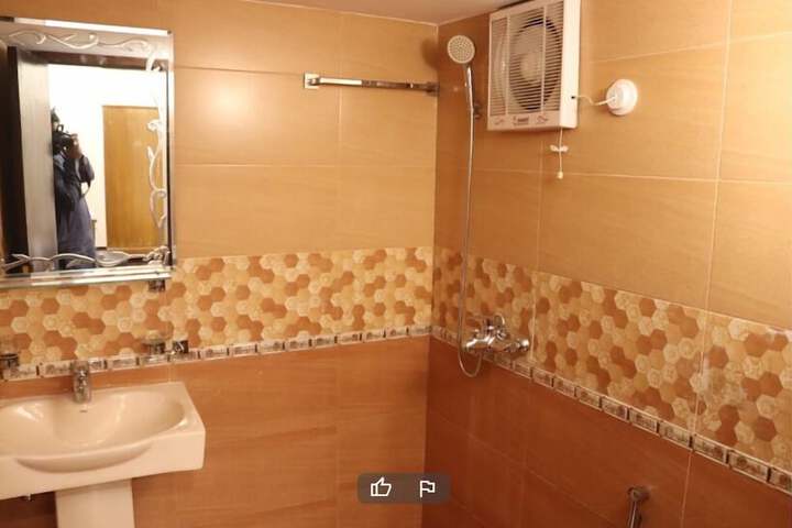 Room 10 of 10