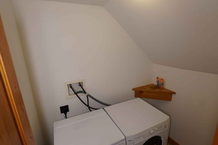 Room 196 of 241