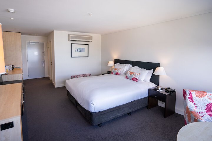Room 8 of 35
