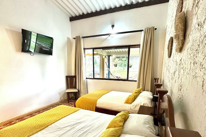 Room 5 of 27