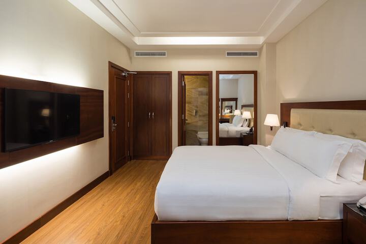 Room 12 of 52