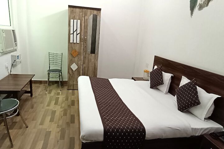 Room 20 of 38