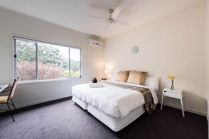 Room 6 of 40