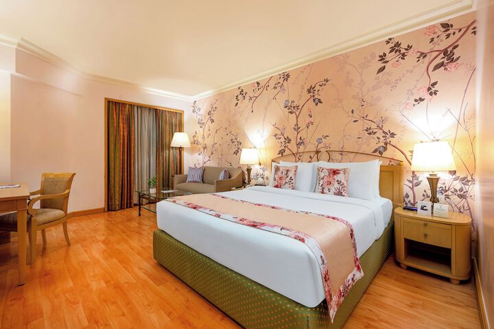 Room 30 of 105