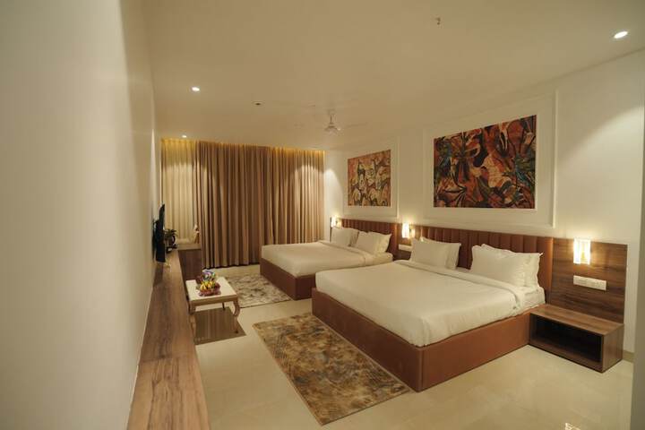 Room 27 of 102