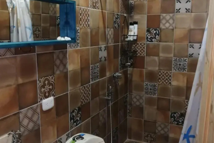 Room 8 of 23