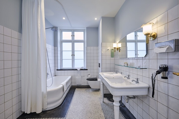 Clean Restrooms