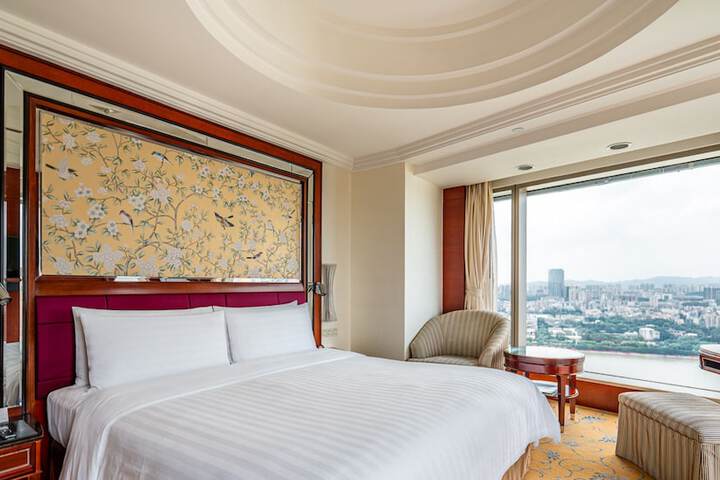 Room 8 of 67