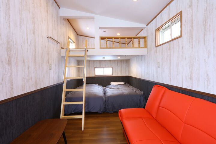 Room 17 of 80