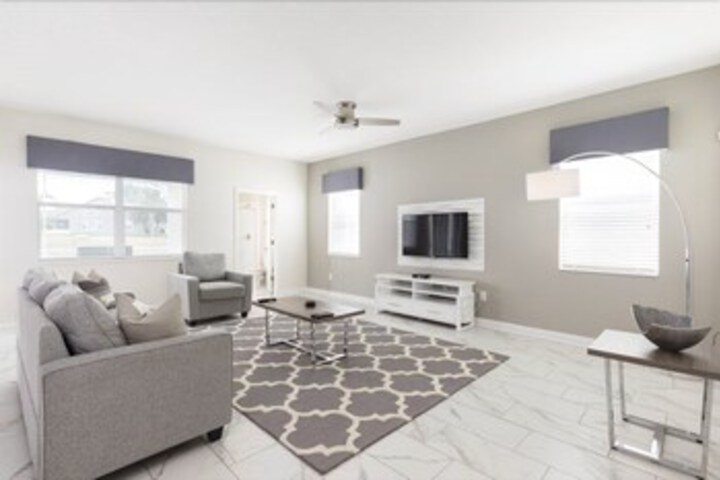 6BR 6BA Pool Home in ChampionsGate