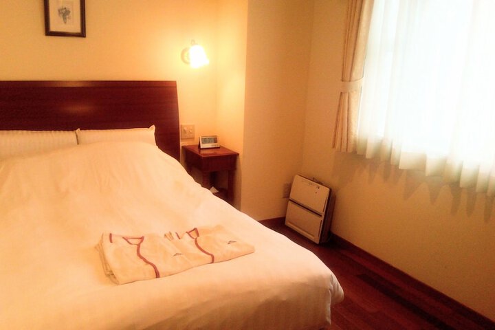 Room 5 of 65