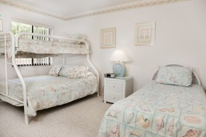 Room 15 of 16