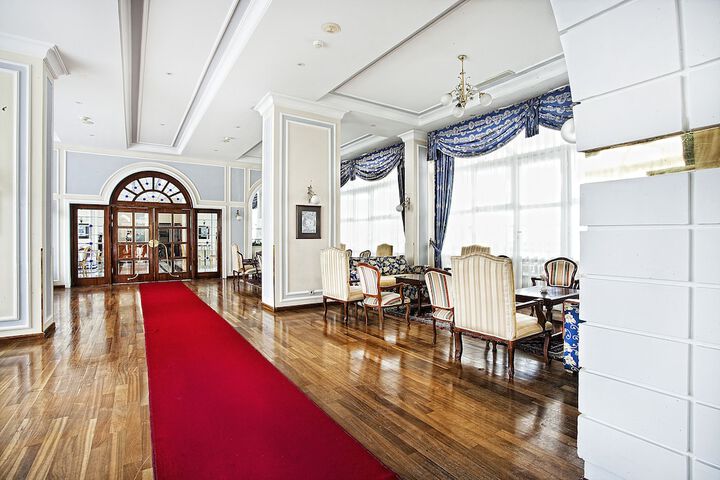 Lobby Entry